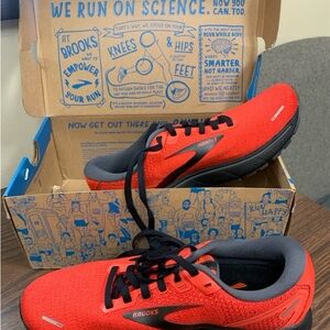 NIB-Brooks ghost 14 running shoes Sz 7